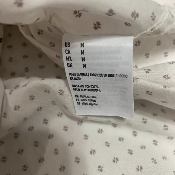 American Eagle Medium Seriously Soft White & Maroon Patterned Button Down Shirt - Picture 5 of 6